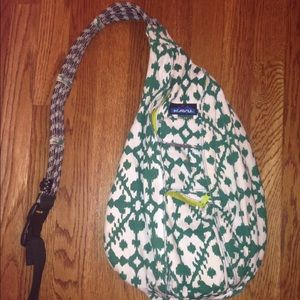 Kavu cross body bag